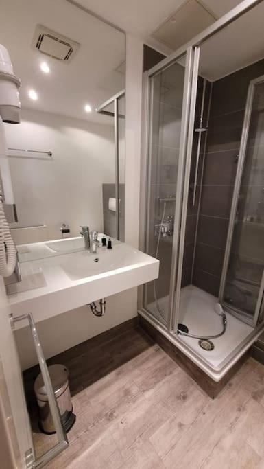 Nice Apartment In Modern Center Of Duesseldorf Екстер'єр фото
